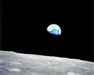 Космос полон сюрпризов. Исследования атмосферы Луны и других космических объектов Космос полон сюрпризов. Исследования атмосферы Луны и других космических объектов